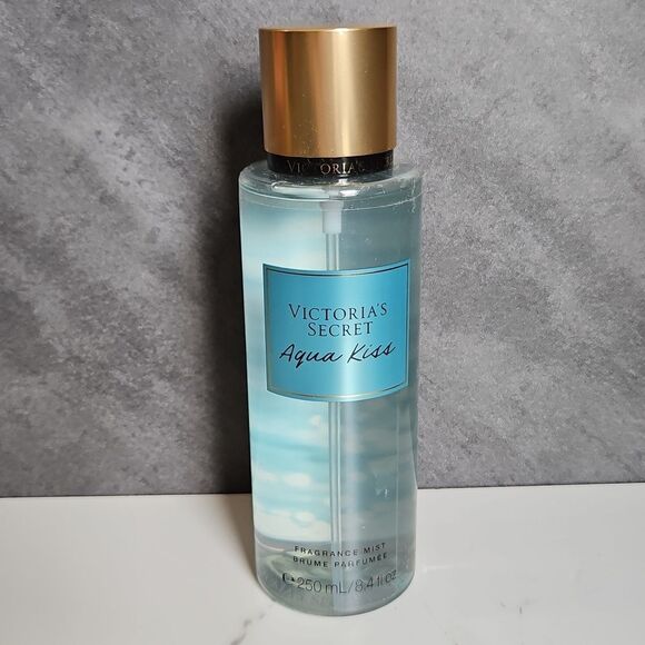 Victoria's Secret Aqua Kiss Body Mist New MSRP $20 - Picture 6 of 7